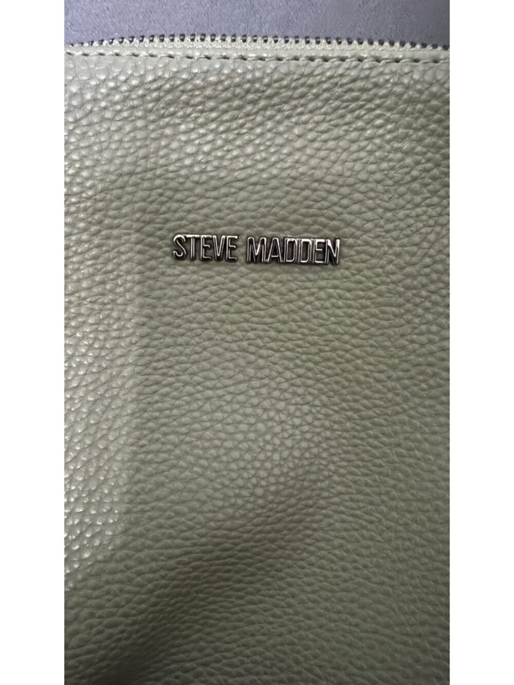 Steve Madden Green Pebbled Leather Crossbody Bag With Adjustable Strap - Picture 2 of 7